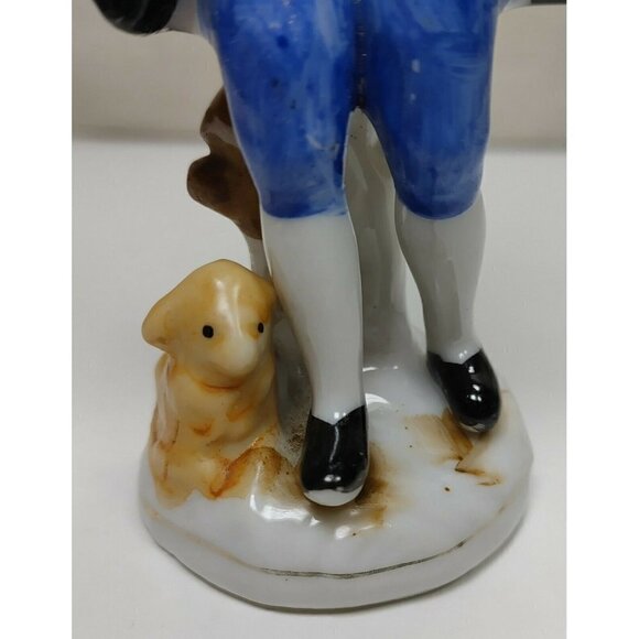 Vintage Occupied Japan Porcelain Colonial Figurines Man With Dog Sitting On Log - Picture 8 of 9